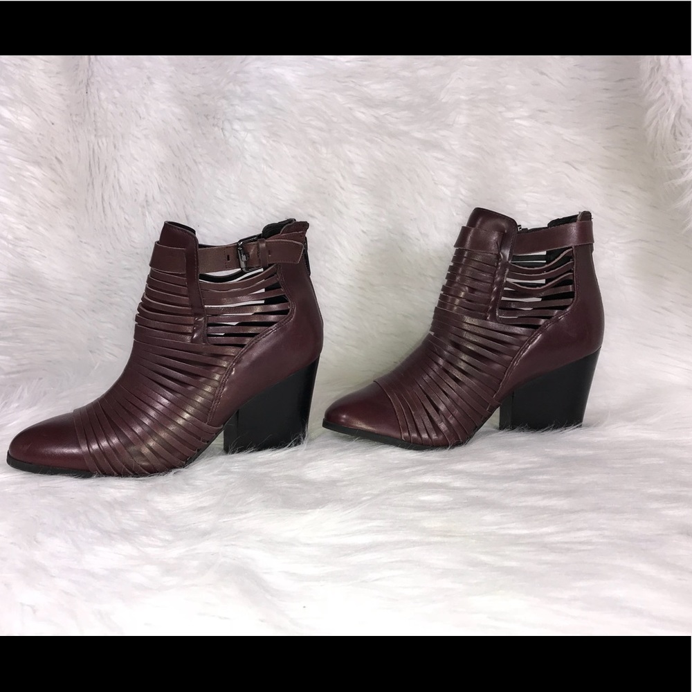 Size 8 Circus by Sam Edelman Booties